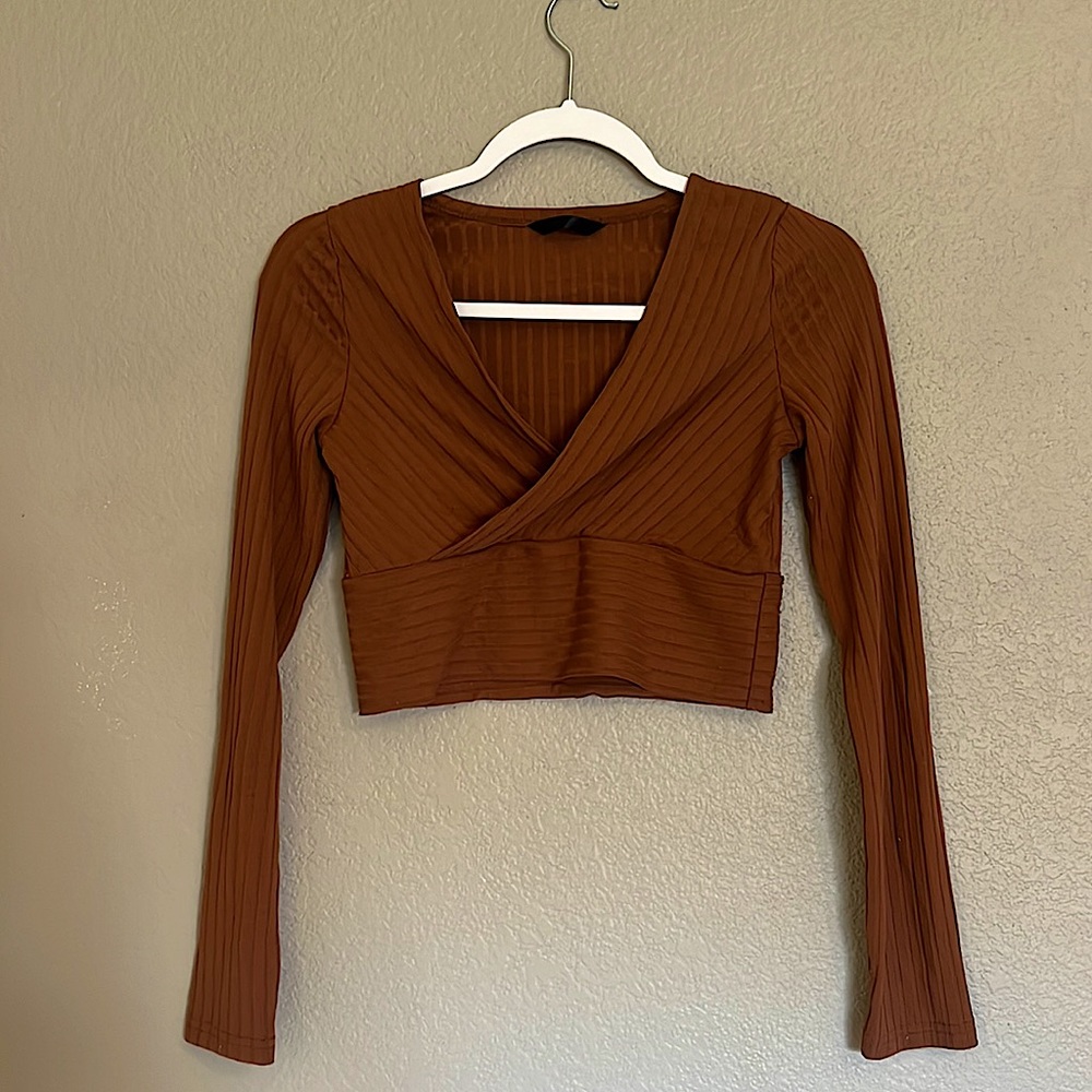 Cropped Long Sleeve Top